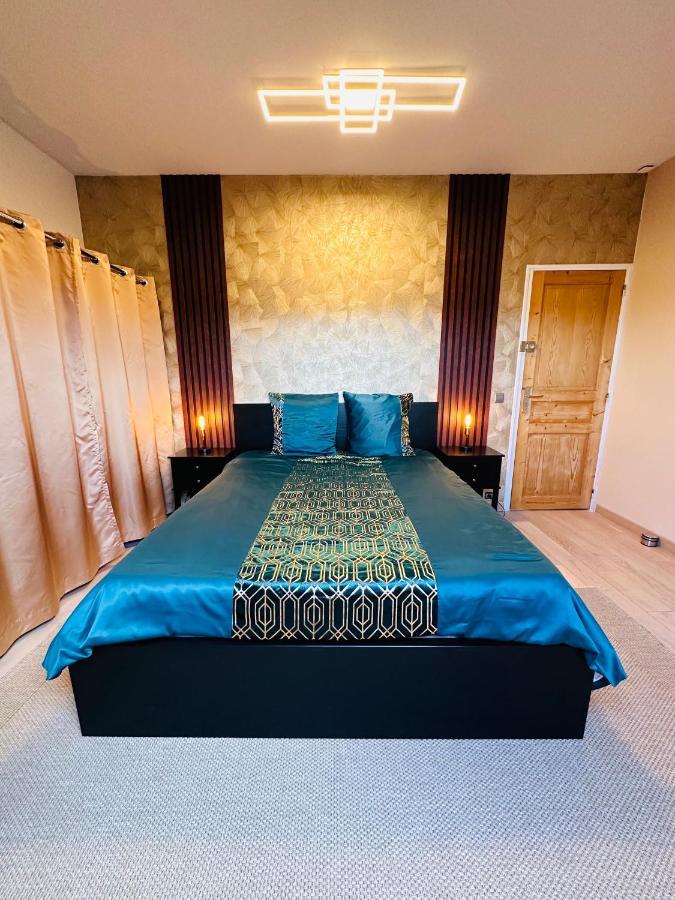 Jabeen'S House Bedroom 1 เบอซองส์ ภายนอก รูปภาพ